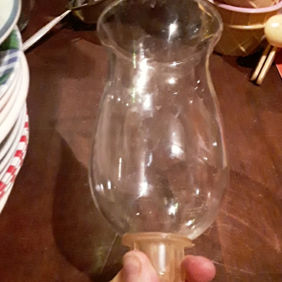 CANDLE HOLDER-- CLEAR GLASS. - Picture 2 of 4